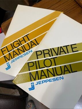 Private Pilot Manual & Flight Manual - Vintage Aviation Books